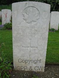 Etaples Military Cemetery - St. Godard, M J A